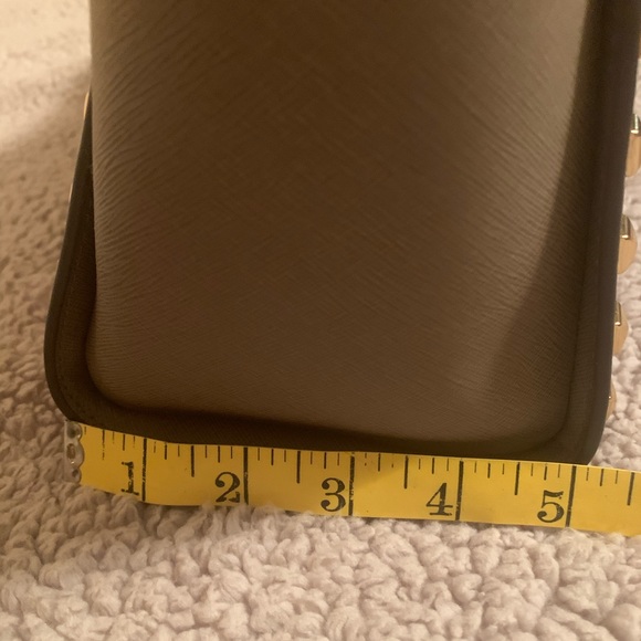 Michael Kors satchel - Picture 7 of 8